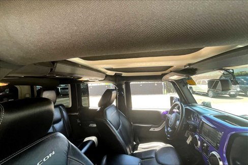 Used 2015 Jeep Wrangler Unlimited Rubicon w/ Connectivity Group image 12