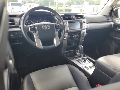 Used 2017 Toyota 4Runner SR5 Premium image 12