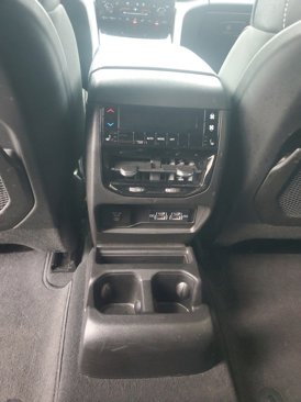 Used 2023 Jeep Grand Cherokee L Limited w/ Luxury Tech Group II image 8