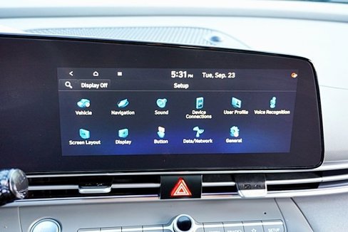 Certified 2024 Hyundai Elantra SEL image 25