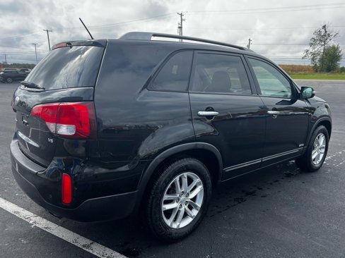 Used 2015 Kia Sorento LX image 4