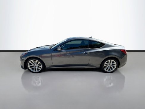 Used 2015 Hyundai Genesis 3.8 image 5