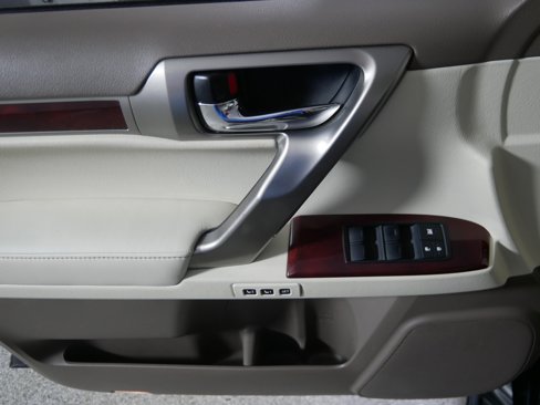 Used 2013 Lexus GX 460 image 19