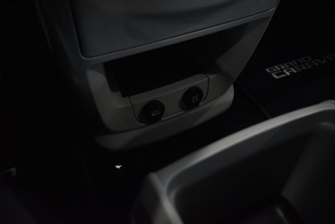 Used 2012 Dodge Grand Caravan SE image 22