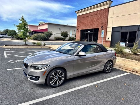 Used 2017 BMW 230i Convertible image 3