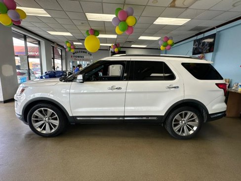 Used 2019 Ford Explorer Limited w/ Ford Safe & Smart Package image 7