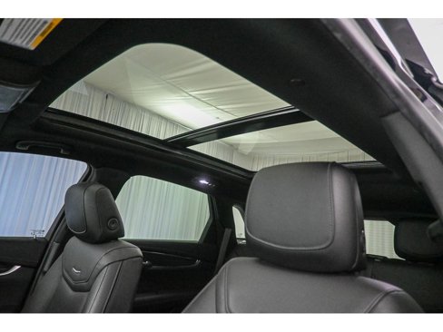 Used 2022 Cadillac XT5 Premium Luxury image 11