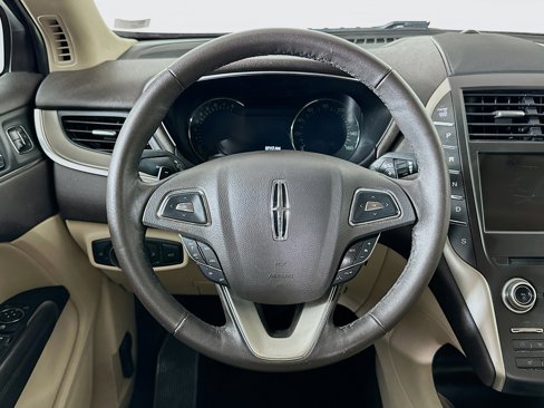 Used 2017 Lincoln MKC Premiere image 17