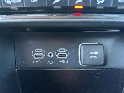 Used 2023 Jeep Grand Cherokee L Laredo image 27