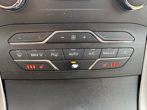 Used 2018 Ford Edge SEL w/ Equipment Group 201A image 40