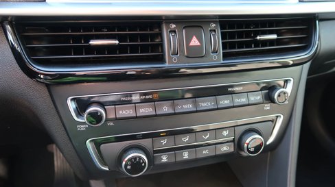Used 2020 Kia Optima LX image 31