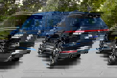 New 2025 Lincoln Aviator Reserve w/ Equipment Group 201A image 3