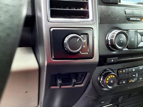 Used 2017 Ford F350 XLT w/ Snow Plow Prep Package image 13