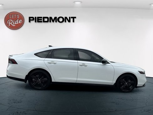 Used 2023 Honda Accord Sport image 16