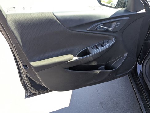 Used 2020 Chevrolet Malibu LS image 12