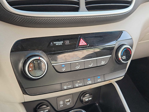 Used 2019 Hyundai Tucson SE image 15