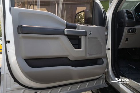 Used 2018 Ford F150 XLT image 12