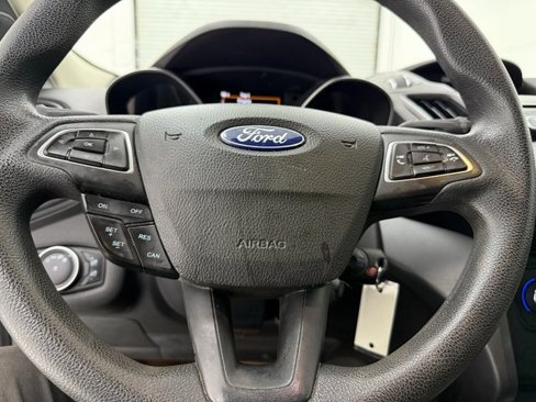 Used 2017 Ford Escape SE image 15
