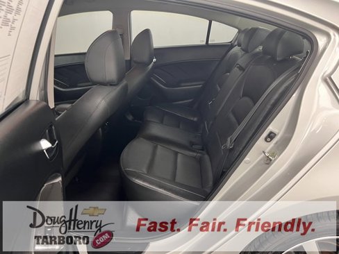 Used 2018 Kia Forte EX image 31