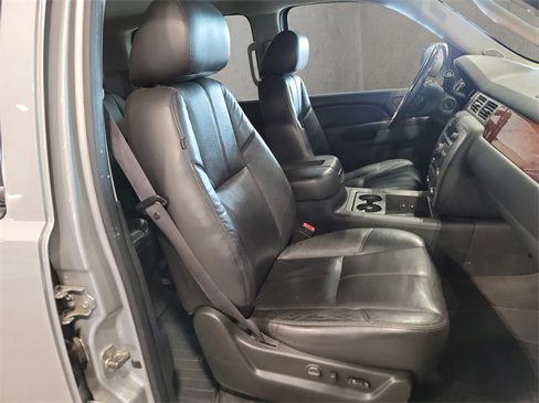 Used 2011 GMC Yukon XL SLT w/ SLT-2 Equipment Package image 20