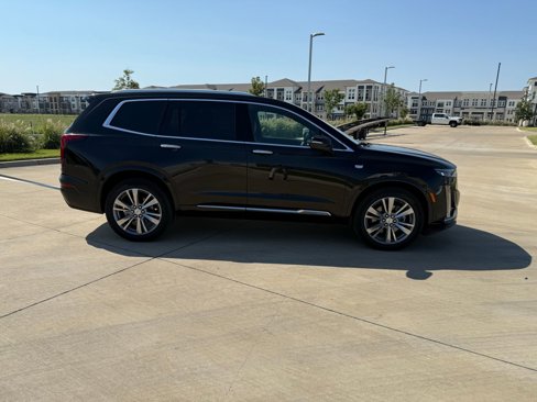 Certified 2024 Cadillac XT6 Premium Luxury w/ Platinum Package image 8