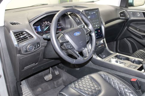 Used 2024 Ford Edge Titanium image 14
