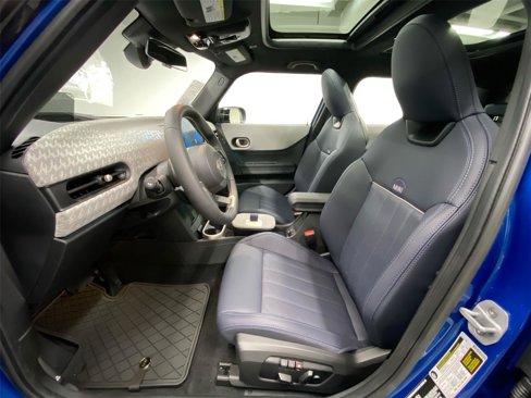 New 2025 MINI Cooper 4-Door Hardtop image 17