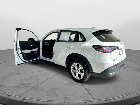 Certified 2023 Honda HR-V LX image 5