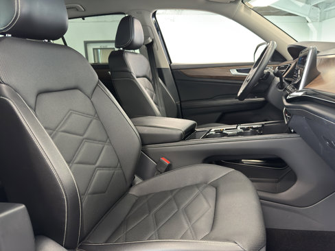 Used 2024 Volkswagen Atlas SE image 34
