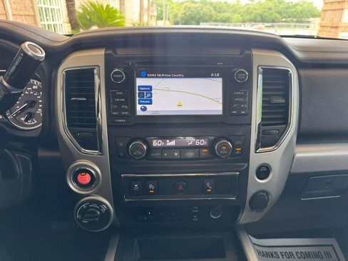 Used 2017 Nissan Titan PRO-4X image 19