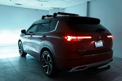 Used 2022 Mitsubishi Outlander SE image 41