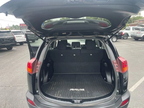 Used 2015 Toyota RAV4 LE image 5