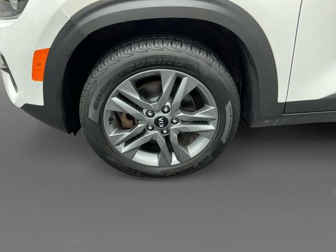 Used 2021 Kia Seltos LX image 15