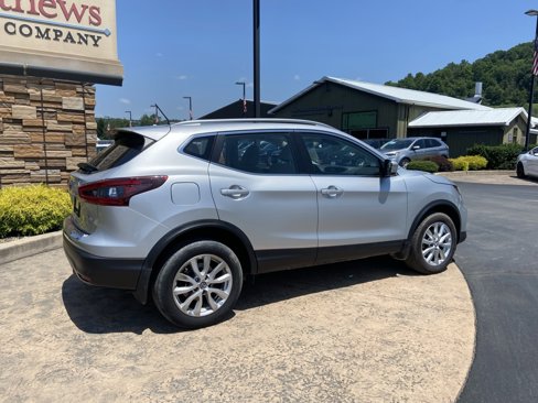 Used 2020 Nissan Rogue Sport SV image 5