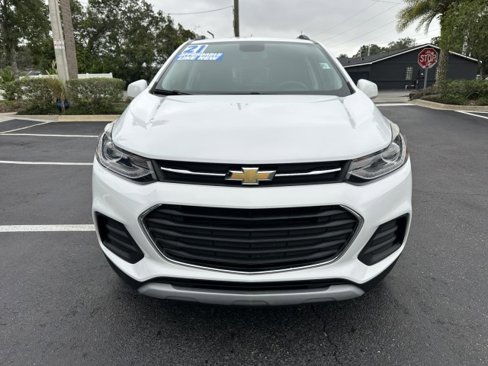 Used 2021 Chevrolet Trax LT w/ LT Convenience Package image 10