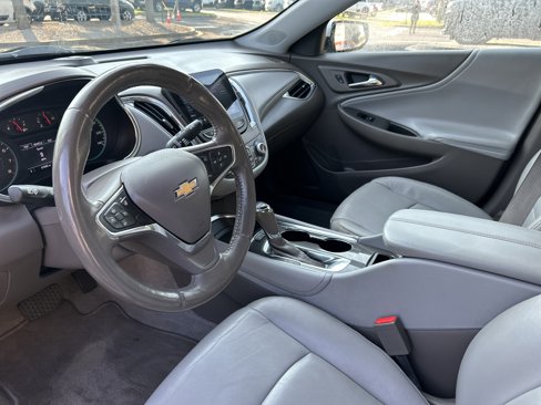 Used 2019 Chevrolet Malibu LT w/ Leather Package image 11