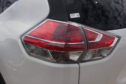 Used 2016 Nissan Rogue SL w/ SL Premium Package image 7