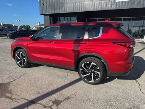 Used 2022 Mitsubishi Outlander ES image 12