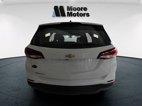 Used 2022 Chevrolet Equinox LS w/ LPO, Floor Liner Package image 4