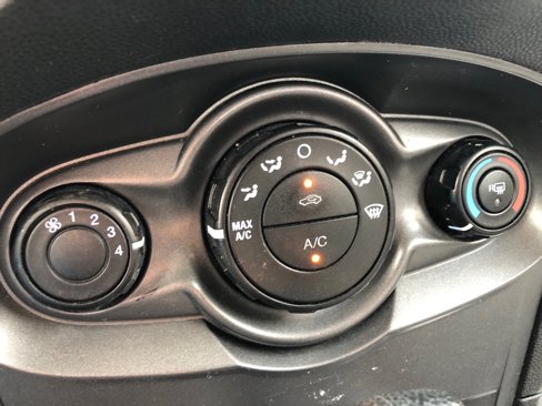 Used 2015 Ford Fiesta S image 26