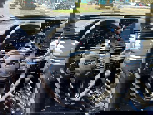 New 2025 Jeep Compass Limited image 12