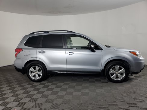 Used 2016 Subaru Forester 2.5i w/ Alloy Wheel Package image 3