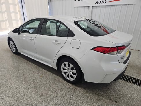 Used 2024 Toyota Corolla LE image 8