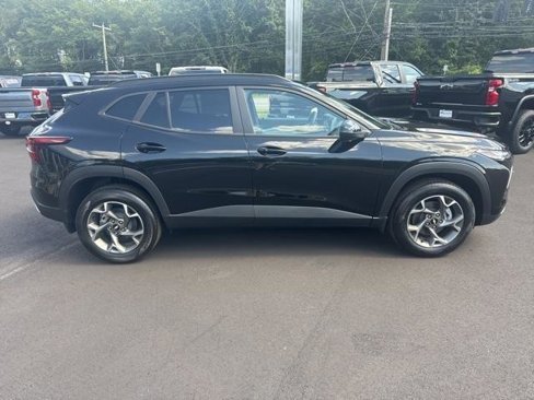 New 2025 Chevrolet Trax LT w/ Driver Confidence Package image 6