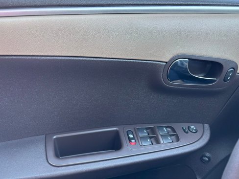 Used 2011 Chevrolet Malibu LS image 19