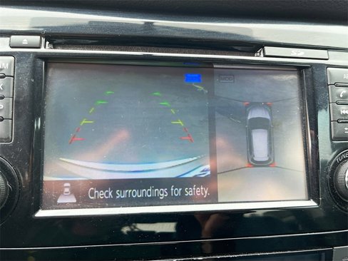 Used 2016 Nissan Rogue SL image 12