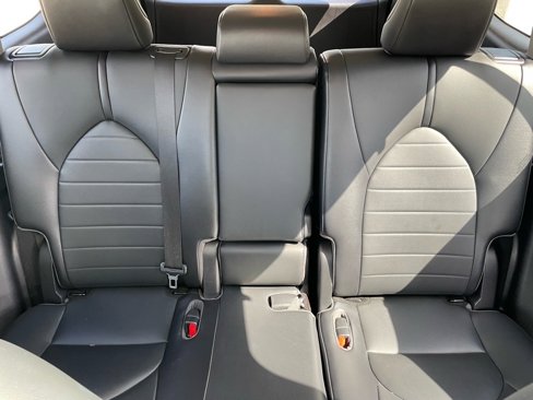 Used 2021 Toyota Highlander XLE image 22