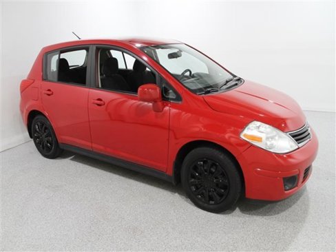 Used 2011 Nissan Versa 1.8 S w/ Plus Pkg image 1