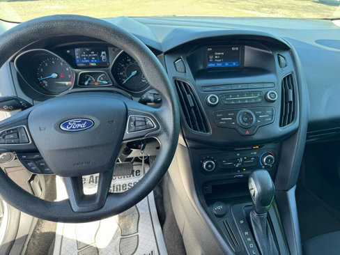 Used 2018 Ford Focus SE image 10