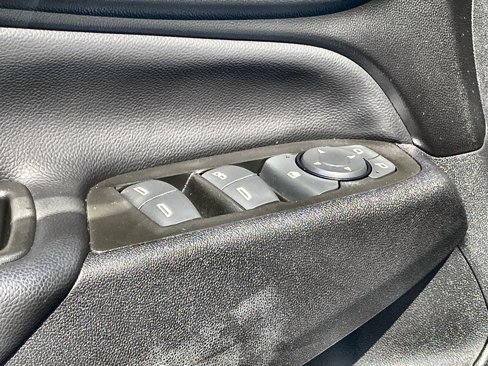 Used 2022 Chevrolet Equinox LT w/ LPO, Cargo Package image 23